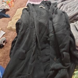 Thick sweater with pockets